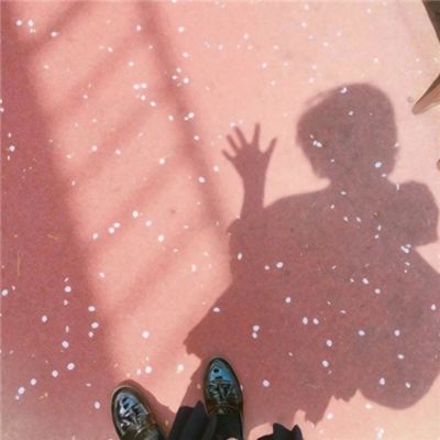因抢玩具殴打2岁女童女子被拘留
